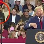 Imita Trump alle sue spalle durante un comizio, il video virale