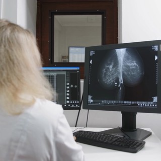 Tumori: a Milano il punto su test genomici e percorsi di cura nel carcinoma mammario Tumori: a Milano il punto su test genomici e percorsi di cura nel carcinoma mammario