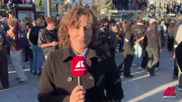 Francia, proteste atto III: a Parigi, i gilet gialli denunciano la messa a margine delle manifestazioninews