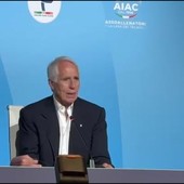 Malagò nuovo presidente Fgic: "Ho 3900 messaggi sul cellulare, ora cominciamo a metterci la testa" Malagò nuovo presidente Fgic: "Ho 3900 messaggi sul cellulare, ora cominciamo a metterci la testa"