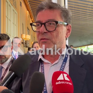 Mps, Giorgetti a Cernobbio: "Noi neutrali rispetto a operazioni, avremmo già dismesso quota" Mps, Giorgetti a Cernobbio: "Noi neutrali rispetto a operazioni, avremmo già dismesso quota"