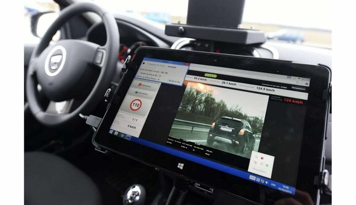 Attenzione, arrivano le auto-radar “invisibili”: tre nuovi veicoli in azione sulle strade delle Alpes-Maritimes