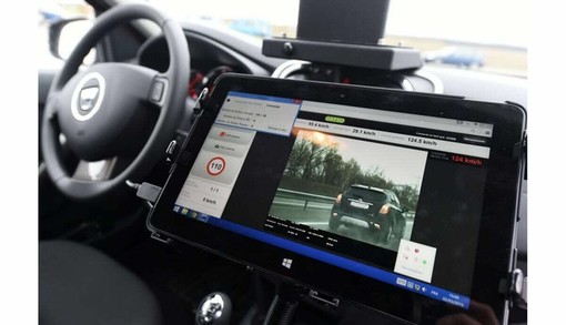 Attenzione, arrivano le auto-radar “invisibili”: tre nuovi veicoli in azione sulle strade delle Alpes-Maritimes Attenzione, arrivano le auto-radar “invisibili”: tre nuovi veicoli in azione sulle strade delle Alpes-Maritimes