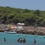 Sardegna, nuovo sbarco di migranti tra i bagnanti dopo l'incidente a Su Giudeu Sardegna, nuovo sbarco di migranti tra i bagnanti dopo l'incidente a Su Giudeu