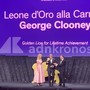 Leone d'oro alla carriera per George Clooney, è standing ovation a Venezia 2026 Leone d'oro alla carriera per George Clooney, è standing ovation a Venezia 2026