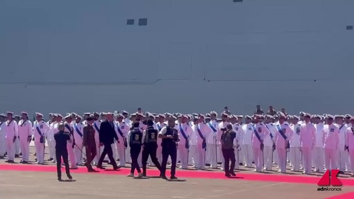 Il ministro Crosetto a Palermo passa in rassegna i militari della Marina Il ministro Crosetto a Palermo passa in rassegna i militari della Marina