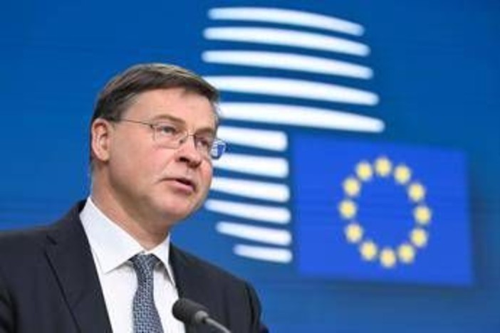 Ue, Dombrovskis: "Esamineremo a fondo le richieste di Italia e Grecia, no a nuove forme di flessibilità" Ue, Dombrovskis: "Esamineremo a fondo le richieste di Italia e Grecia, no a nuove forme di flessibilità"