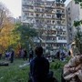Ucraina, Mosca bombarda Kiev e aree circostanti: 9 morti. Polonia in allerta fa decollare aerei militari Ucraina, Mosca bombarda Kiev e aree circostanti: 9 morti. Polonia in allerta fa decollare aerei militari