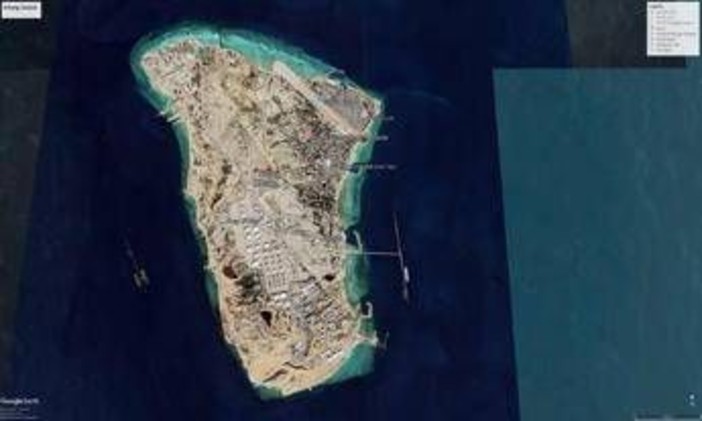 Iran, media: petroliera di Teheran colpita da missili Usa sull'isola di Kharg Iran, media: petroliera di Teheran colpita da missili Usa sull'isola di Kharg