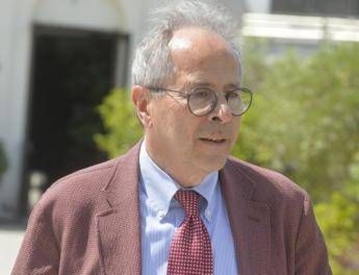 Crisanti e l'ondata di caldo: "L'estate scorsa? Ho dormito in auto" Crisanti e l'ondata di caldo: "L'estate scorsa? Ho dormito in auto"