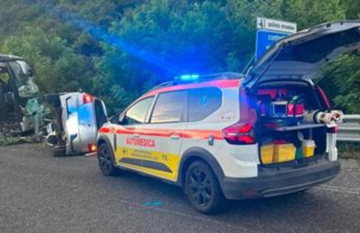 Incidente sulla Ternana, le immagini della strage registrate da una dash cam: sequestrata dagli inquirenti Incidente sulla Ternana, le immagini della strage registrate da una dash cam: sequestrata dagli inquirenti