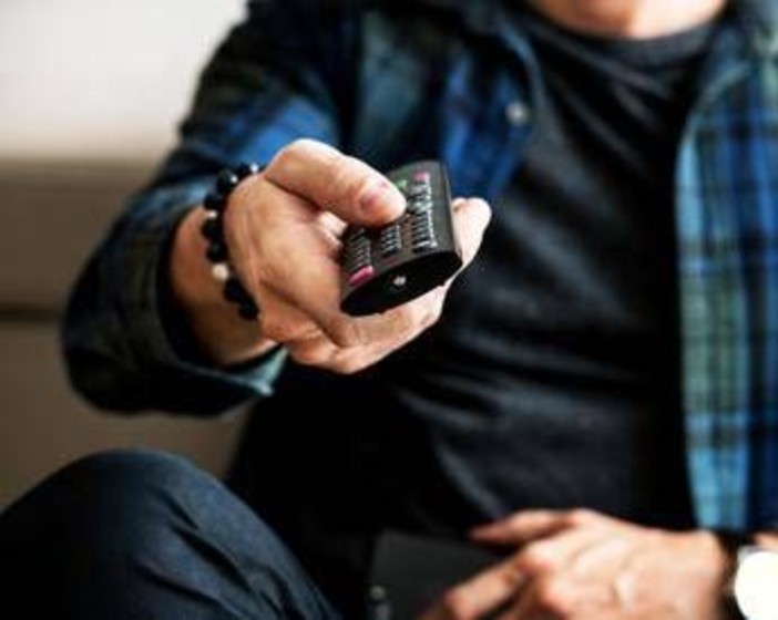 Ascolti tv, 'La Buona Stella' su Rai1 vince con 2,7 milioni di spettatori