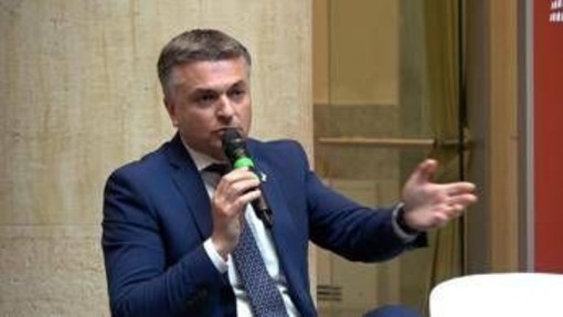 Rixi: "Senza logistica non esiste industria" Rixi: "Senza logistica non esiste industria"