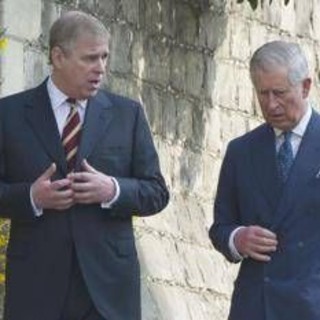Altro che Sandringham, Carlo potrebbe spedire Andrea in un esilio dorato