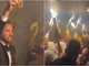 Harry Kane festeggia il Pallone d’Oro, ma le bottiglie con le scintille fanno discutere: sui social torna l’ombra di Crans-Montana Harry Kane festeggia il Pallone d’Oro, ma le bottiglie con le scintille fanno discutere: sui social torna l’ombra di Crans-Montana