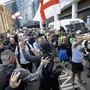 Migranti, nuove manifestazioni a Portsmouth: "L'immigrazione clandestina deve finire" Migranti, nuove manifestazioni a Portsmouth: "L'immigrazione clandestina deve finire"