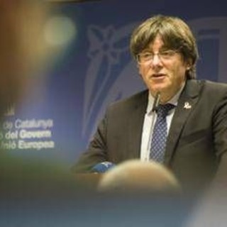 Puigdemont può tornare in Spagna, la Corte revoca l'arresto: scatta il 'fattore Catalogna' sulle elezioni Puigdemont può tornare in Spagna, la Corte revoca l'arresto: scatta il 'fattore Catalogna' sulle elezioni