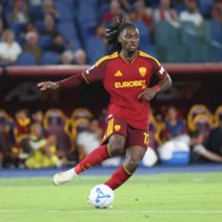 Roma, ansia Manu Koné: infortunio al ginocchio contro il Fenerbahce