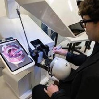 Al Campus Bio-Medico di Roma l'odontoiatria tra realtà virtuale e immersiva Al Campus Bio-Medico di Roma l'odontoiatria tra realtà virtuale e immersiva