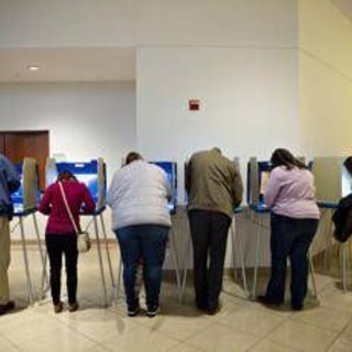 Midterm, il deputato italo-americano Rulli: "Non credo all'onda blu, Meloni tornerà la migliore amica degli Usa"