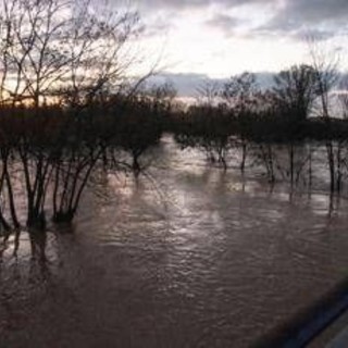 Ancora maltempo sull'Italia, oggi allerta rossa in Abruzzo, Molise e Puglia Ancora maltempo sull'Italia, oggi allerta rossa in Abruzzo, Molise e Puglia