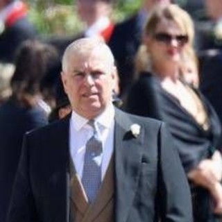 Gran Bretagna, nuove accuse per l'ex principe Andrea: subaffittava i cottage di Royal Lodge