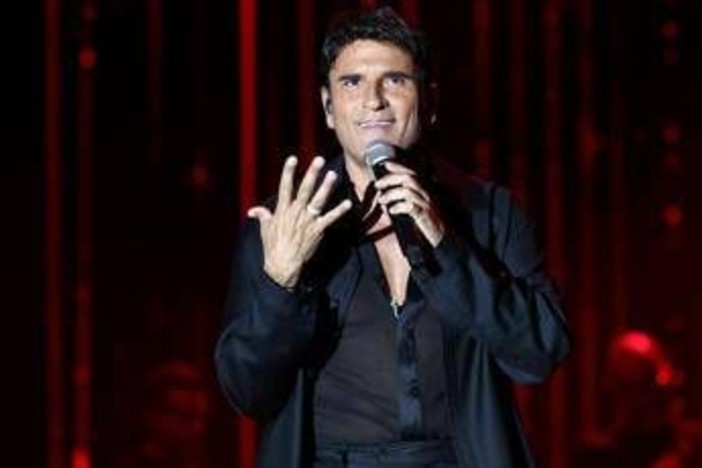 Sal Da Vinci – Stasera…che sera!, oggi in tv il concerto evento Sal Da Vinci – Stasera…che sera!, oggi in tv il concerto evento