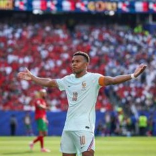 Mbappé: "Finché non alzeremo la Coppa non siamo la squadra più forte" Mbappé: "Finché non alzeremo la Coppa non siamo la squadra più forte"