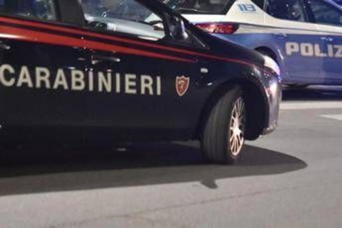 Ravenna, 29enne ucciso con una coltellata. Vicino al corpo un uomo ferito Ravenna, 29enne ucciso con una coltellata. Vicino al corpo un uomo ferito