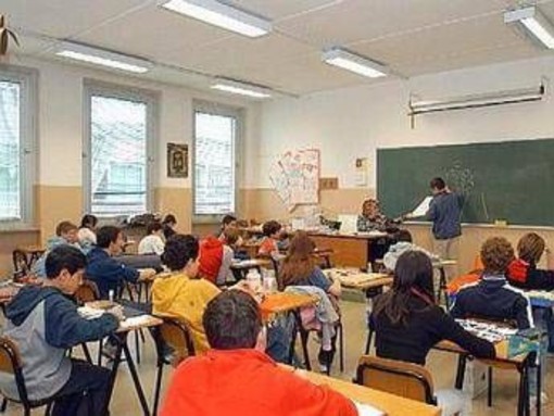 Esami di terza media, conto alla rovescia: cosa sapere su ammissione, prove scritte e colloquio orale