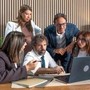 Casa, compravendite, energia e sicurezza: 13 geometri protagonisti della nuova stagione di 'Casa a prima vista' Casa, compravendite, energia e sicurezza: 13 geometri protagonisti della nuova stagione di 'Casa a prima vista'