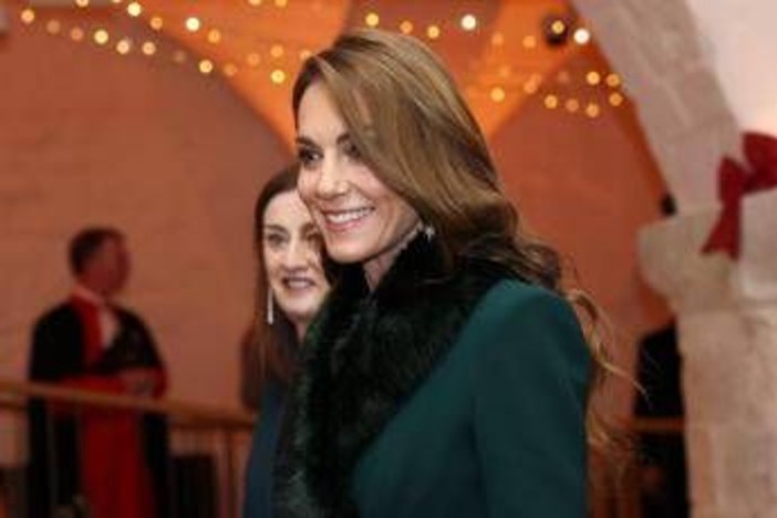 Famiglia reale, tensioni a Natale: Kate al centro dell'attenzione e Camilla messa da parte