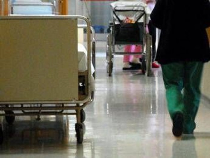 Lucca, morta dopo intervento al femore: indagati quattro medici dell'ospedale San Luca