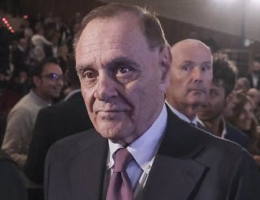 Mastella e la lotta al tumore: "Ho iniziato le cure tra medicina e fede" Mastella e la lotta al tumore: "Ho iniziato le cure tra medicina e fede"