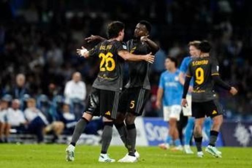 Contatto Beukema-Balerdi sul gol del 3-3, proteste in Napoli-Roma