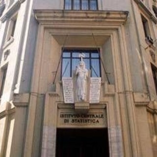 Pil, Istat: "A +0,3% nel quarto trimestre, +0,7% nel 2025" Pil, Istat: "A +0,3% nel quarto trimestre, +0,7% nel 2025"