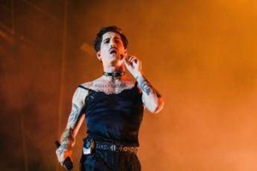 Maneskin, il piano di De Martino per Sanremo 2027 spiana la strada alla reunion