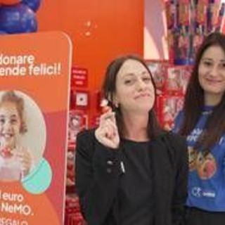 Torna 'Sì, donare rende felici', campagna a favore dei Centri Nemo Torna 'Sì, donare rende felici', campagna a favore dei Centri Nemo