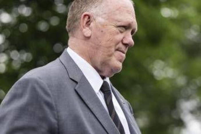 Minneapolis, lo 'zar dei confini' Homan: "Tolleranza zero per chi minaccia agenti, Ice deve essere migliorata"