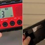 In Gran Bretagna tutti comprano la radio 'italiana' a manovella: "L'ultima risorsa nell'emergenza"