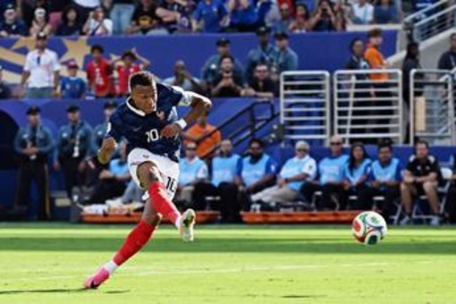 Mondiali, un gol annullato e due pali: Francia 'folle' contro Svezia Mondiali, un gol annullato e due pali: Francia 'folle' contro Svezia