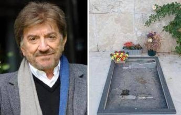 Rubata la lapide di Gigi Proietti, il furto al cimitero del Verano Rubata la lapide di Gigi Proietti, il furto al cimitero del Verano