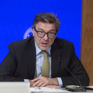 Giorgetti “Il risparmio motore della ricostruzione”