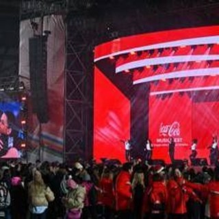 Milano-Cortina, parte il viaggio della Fiamma Olimpica, Coca-cola accende Roma tra sport e musica Milano-Cortina, parte il viaggio della Fiamma Olimpica, Coca-cola accende Roma tra sport e musica