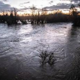 Piogge, venti e mareggiate: maltempo si sposta di nuovo al Sud Piogge, venti e mareggiate: maltempo si sposta di nuovo al Sud