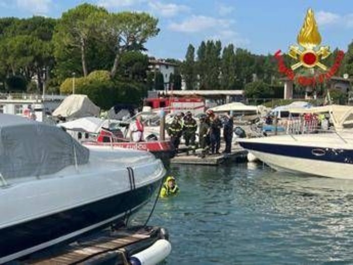 Brescia, uomo muore dopo essere caduto nelle acque del Garda Brescia, uomo muore dopo essere caduto nelle acque del Garda