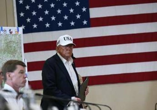 Dazi Usa, la lettera di Trump all'Ue: tariffe al 30% dal 1 agosto Dazi Usa, la lettera di Trump all'Ue: tariffe al 30% dal 1 agosto