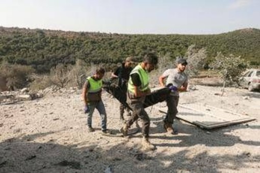 Libano, attacchi israeliani nel sud del paese: almeno 9 morti tra cui donne e bambini