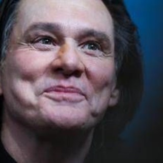 Ai premi César c'era un sosia al posto di Jim Carrey? Com'è nata la teoria sul web Ai premi César c'era un sosia al posto di Jim Carrey? Com'è nata la teoria sul web