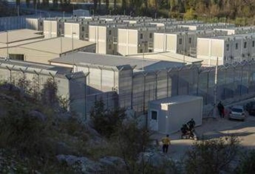 Migranti, Fratelli d'Italia: "Il Cpr di Gjader è pieno e funzionante, smentita l'ennesima falsa narrazione delle sinistre"